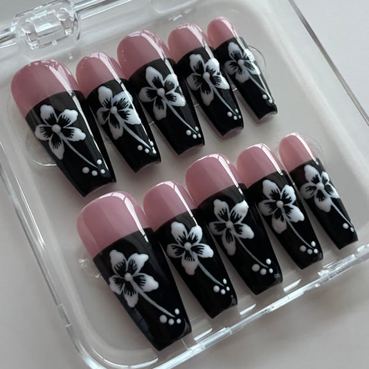 Hibiscus Noir